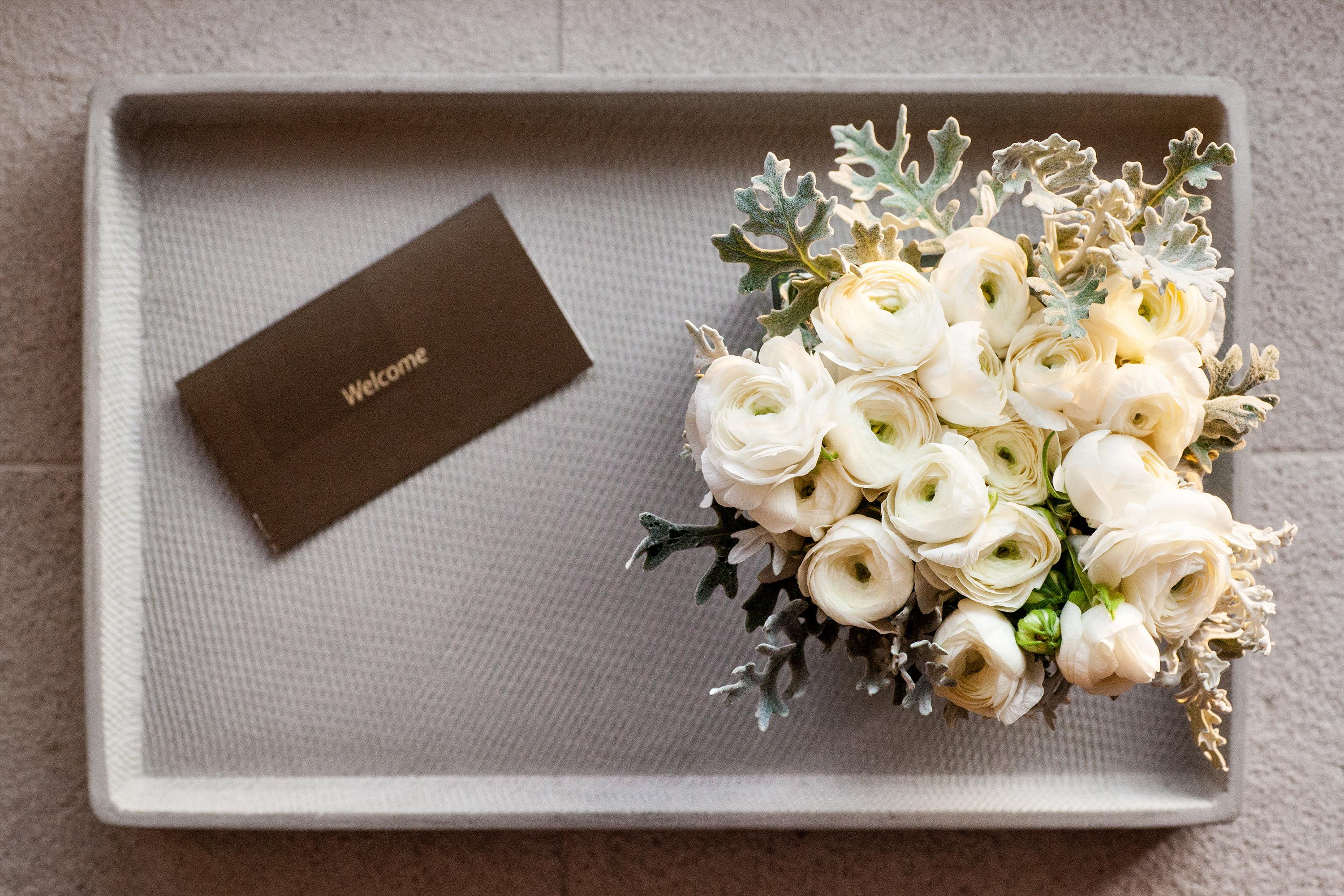 Daios Luxury Living Tessalónica Exterior foto Welcome card and flowers