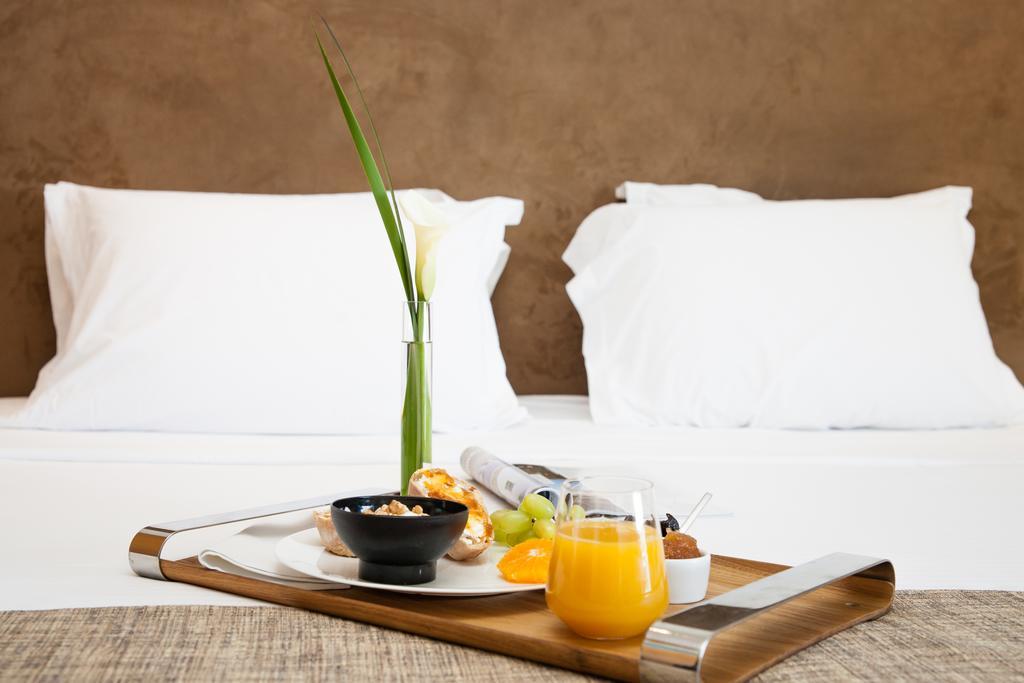 Daios Luxury Living Tessalónica Exterior foto Room service