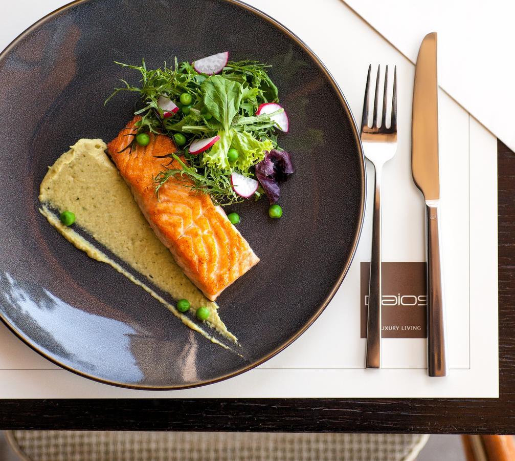Daios Luxury Living Tessalónica Exterior foto A salmon dish at Le Clos du Bois